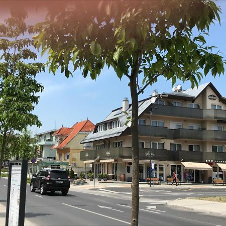 Relax Apartmenthouse Хевиз Экстерьер фото