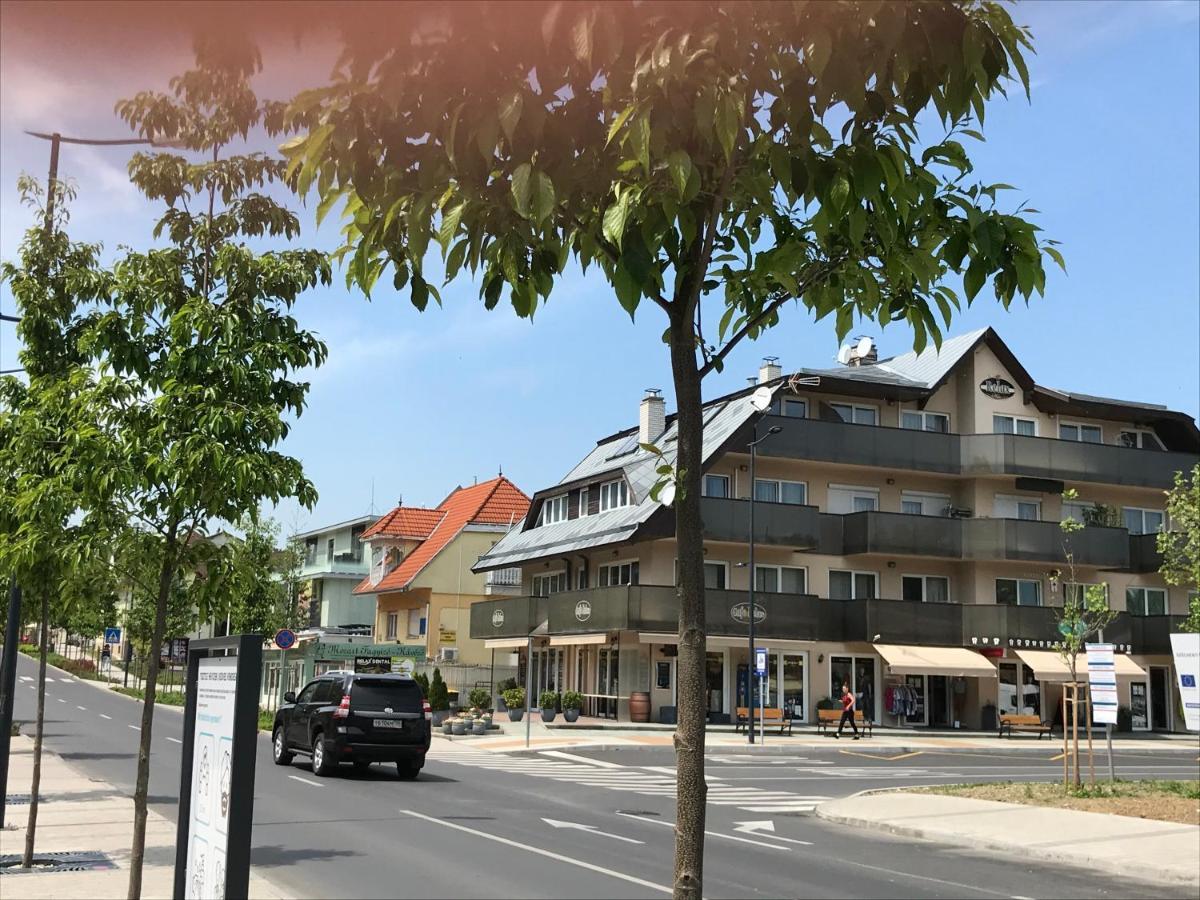 Relax Apartmenthouse Хевиз Экстерьер фото